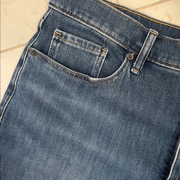Madewell Straight Leg Jean - Picture 5 of 11